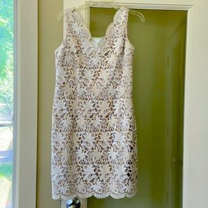 Lace shift sleeveless dress